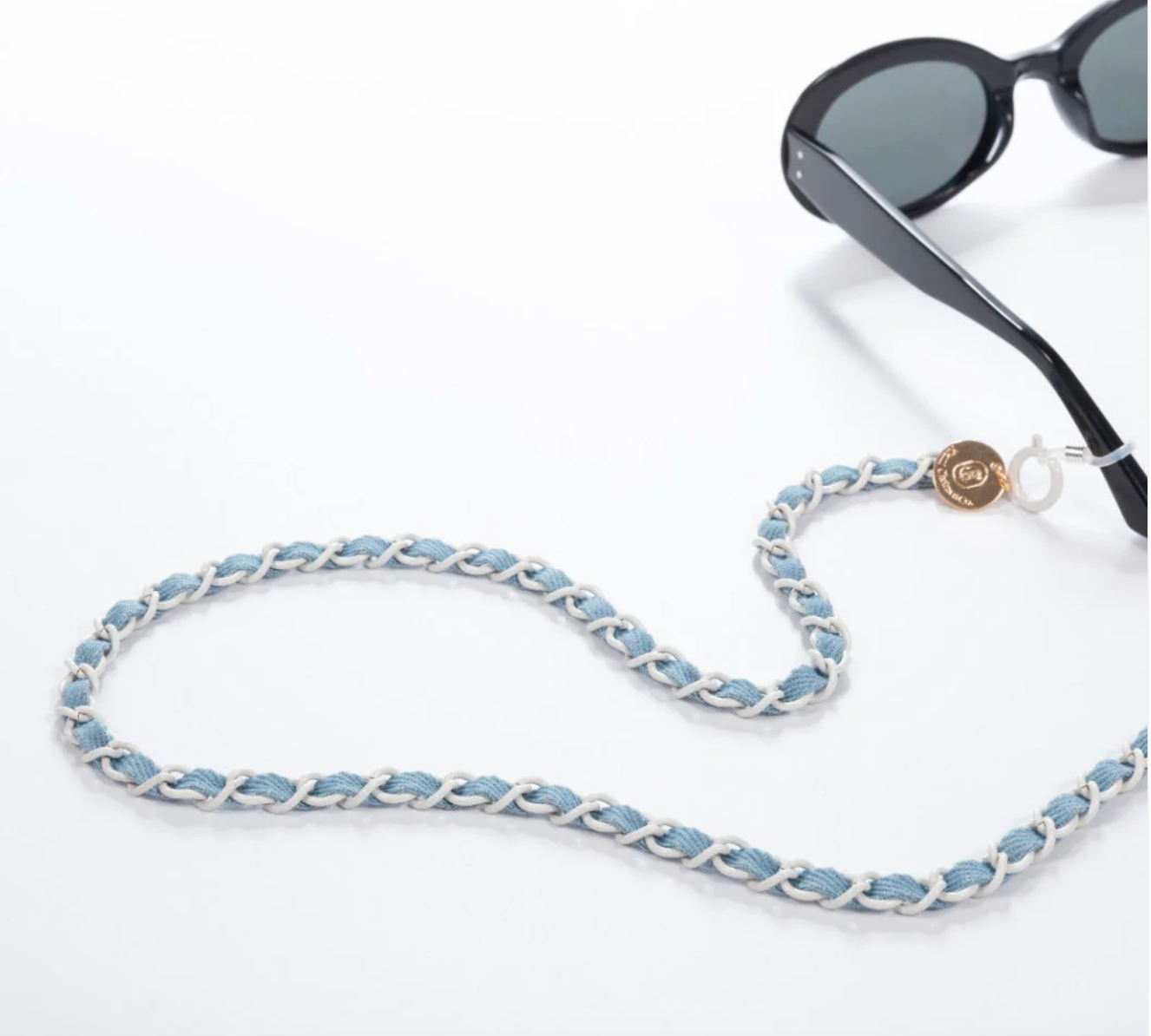 Denim Dream x White Sunglass Chain